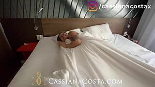 Who wants to eat me from behind? I mean, fuck me doggy style.