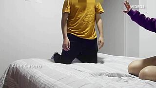 jugando con mi hermanastra cachonda entregando el culo para semen 😈