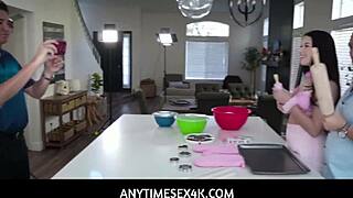 I watch Alex Coal and Marcus London fuckin' in freeuse baking show