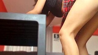 Spying on secretary Nataly in the governor's office in Mexico.