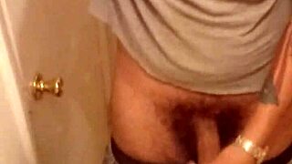 European solo performer shows off for the camera in Spanish style. 😊📹