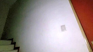 me cojo la amiga de mi novia escondiendonos por todos lados para que no nos encuentre