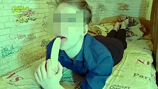 i guide how to suck banana deepthroat