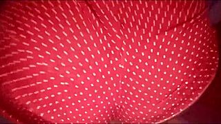 amigo do meu marido veio busca um dinheirro aqui em casa estava sosinha e me fodeu