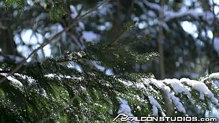 Josh Moore serviced by big dick!