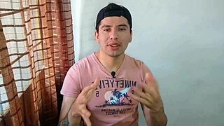 Twink Takes Carpenter's 23cm Cock Deep