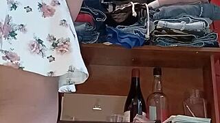 Show me that tight culo in a sexy dress!