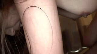 【トイレのエロ神様】コンセント探しデートからのホテルでパコパコsp！！目を離すとスマホバイブでオナニー中！？乳首とケツに強烈バイブでイけ！！振動ヘヴンで絶頂潮吹き！性欲に忠実な急速充電セックスが見られるのはココだけwww【充電させてくれませんか？no 2】第一部 https x gd yfre0