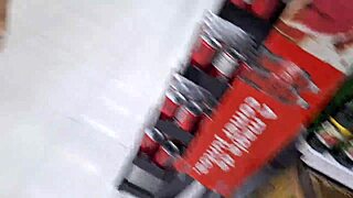 esposa no mercado sem calcinha exibe em publico, outdoor small waist wife old street amateurs cuckold