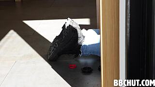 Bbc Fucks Lady Plumber Tommy King!