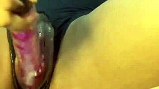 Novinha Gostosa Deixou Seu Colega de Quarto Fuder Sua Bucetinha e Gozar Ela Todinha Aproveitamos Antes que Alguém Chegasse Rosa Vermelha