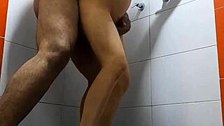mamada y sexo duro en el baño con nora milf, me puse cachondo y no aguante cogerme la - andy z 94