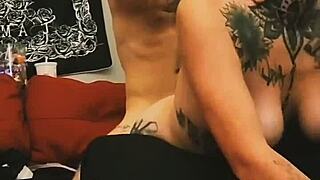 Amateur couple enjoys casual doggy style fuck