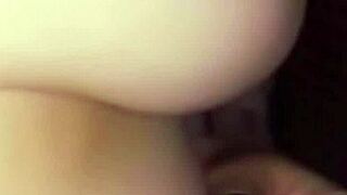 milf amateur shows her pussy for free