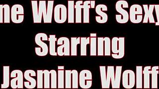 uhh, jasmine wolff gettin' her feet fucked outside by da pool, so hot n wild... ya know?