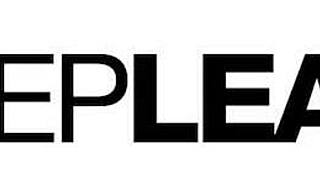 Miss sporty masturbates during workout