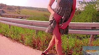 i feel so sexy flashing my ass outdoor, masturbating with toys for that orgasm.