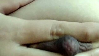 me maltrato las tetas por ti