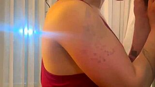 therapist specializes in sucking big black cocks 😏🍆