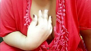 indian lonely bhabi is showing boobs and tits