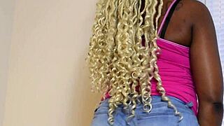 How To Fuck A Sexy Milf Doggy In Jeans