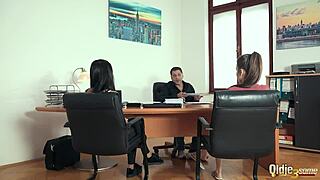 old n young 18+ threesome, umm, with 2 hot beautiful girls squirtin everywhere