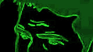 हॉट स्लट्स बार्बी एसम और ट्रू कैट वाइल्ड ग्रुप सेक्स में डाइव करती हैं