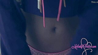 I'm yours melody petite 18+ with big ass and pussy