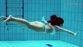 dialogic tease: nata, the hot hungarian babe, swimming in tiny bikini, wanna join?