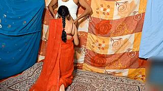 भारतीय कपल ललिता सिंह हनीमून में स्टेमी एक्शन का मजा लेती है