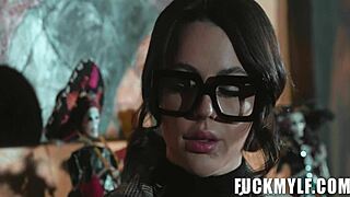 Sheena Ryder, Whitney Wright, Rion King In Plans For The Present With Reality Ass Blowjob