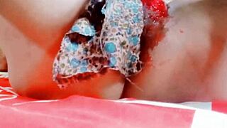 अरे, इंडियन गे मसाज में खो गया... वाह, वो अस्स तो देखो!