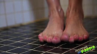 Franceska shares her fetish diary about feet