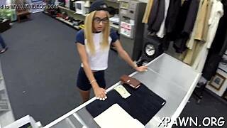 this babe shows her cunt and sucking skills in amateur scene