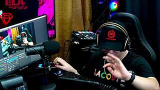 Ruan Showed His Cock to Lary Cubas in Public Barraco Interview