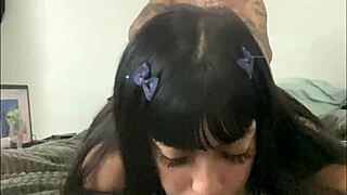 putita argentina de 18 años ama el creampie anal 😈