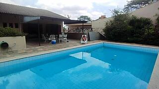 Fitness MILF in USA pool gets oral with tattooed prostitute