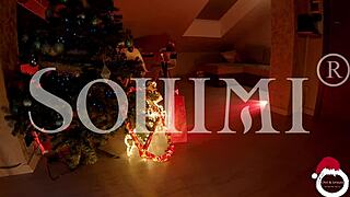 Christmas anal action heats up with teen 18+ and dildo. Her dripping pussy and huge natural tits steal the show.