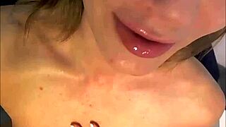 Large labia play on webcam with huge pussy lips