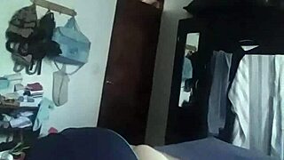 look at my stepmom fucking her ass with the machine while dad's away