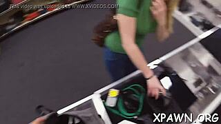 Nice tight body exposed in reality episode in shop