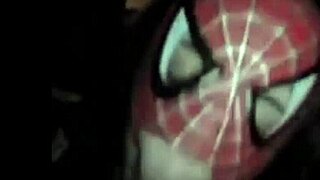 Chica Araña Chupa Mi Verga Enorme con Pasión Intensa