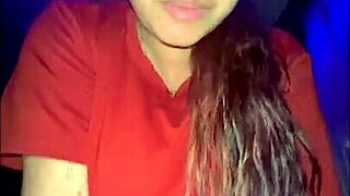 amateur de bebe pelirroja de 18 a�os con enormes tetas perfectas