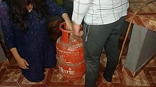 Thirsty bhabhi fixed in kitchen with gas cylinder