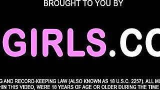 Chick stretches her soaked vagina wide for fun! 😍