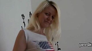 i'm the adorable doll getting my vagina spread with warm piss and squirting