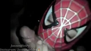 Chica Araña Chupa Mi Verga Enorme con Pasión Intensa