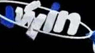 uma gata do mercado aceitou foder escondida no carro no estacionamento aberto