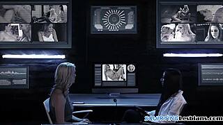 Lesbo Babe Squirts In Mouth During Threeway