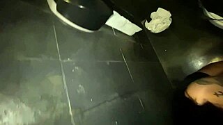 vazou casada tatuada chupando no banheiro da balada, opss